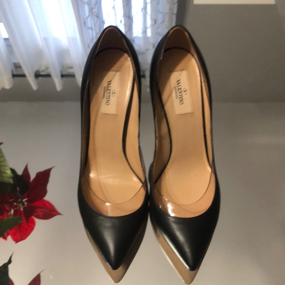 Authentic Valentino Pumps - Picture 1 of 10